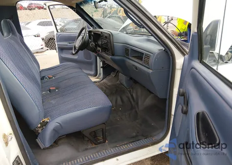 1995 Dodge Ram 1500 z USA, uszkodzony, nr VIN 1B7HC16X0SS172976